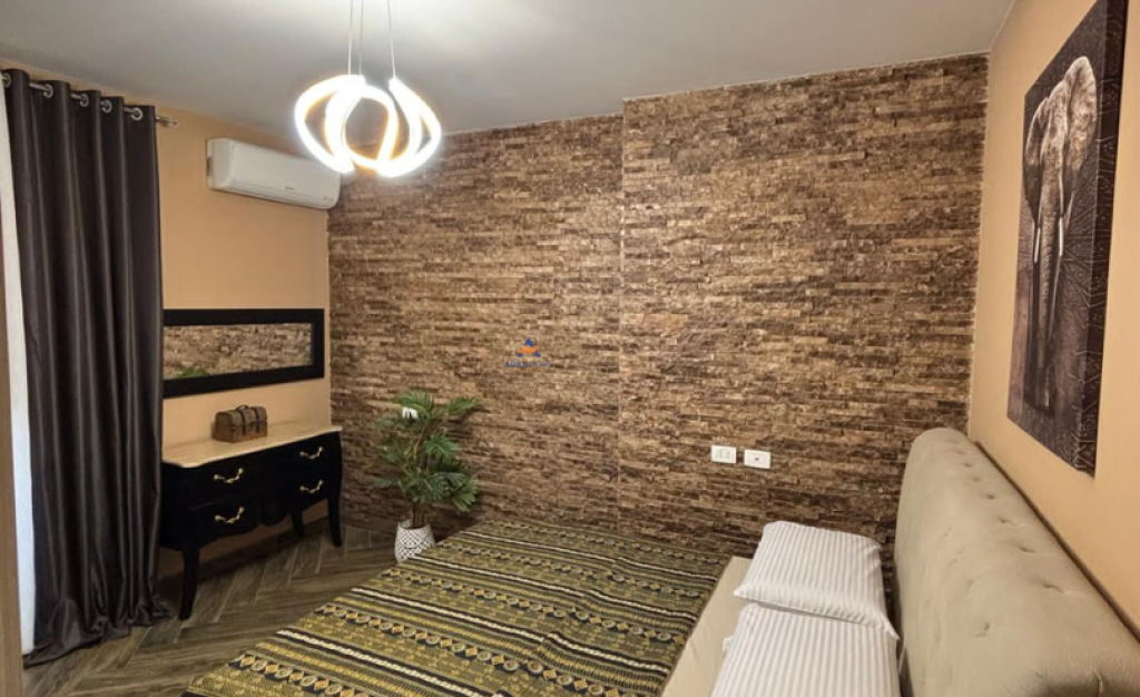 AFFITTASI APPARTAMENTO 2+1+BALCONE "COMPLESSO MAGNET, 21 DICEMBRE" 700 EURO