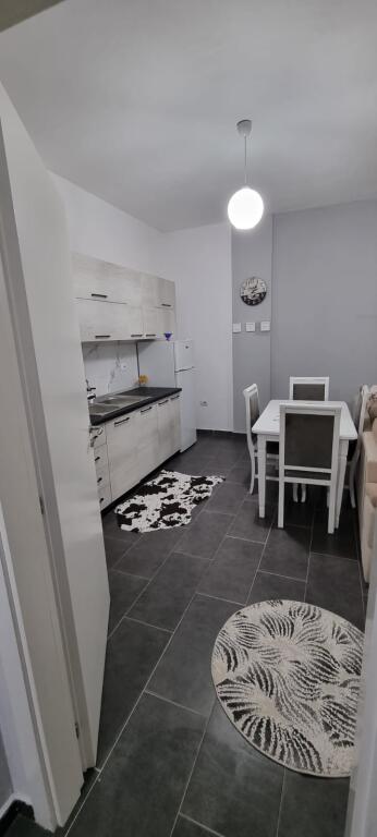 🏠 APPARTAMENTO 1+1 IN AFFITTO 📍 Fresk, Tirana