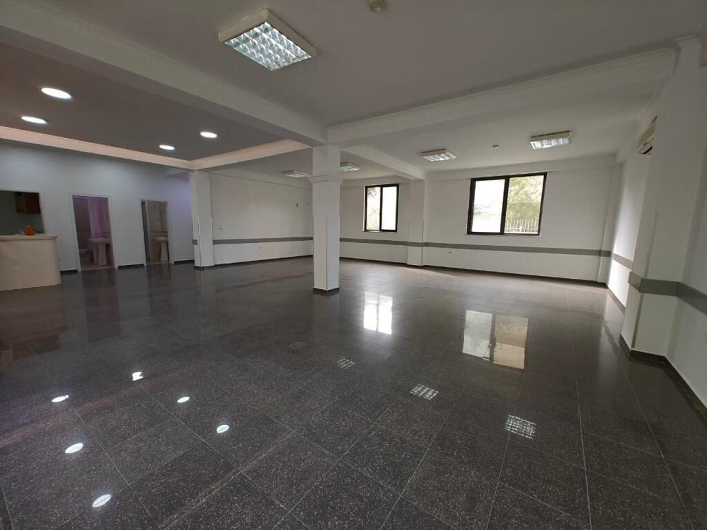 IN AFFITTO, LOCALI COMMERCIALI, VETRINA, TIRANA MLS # 530581008-44