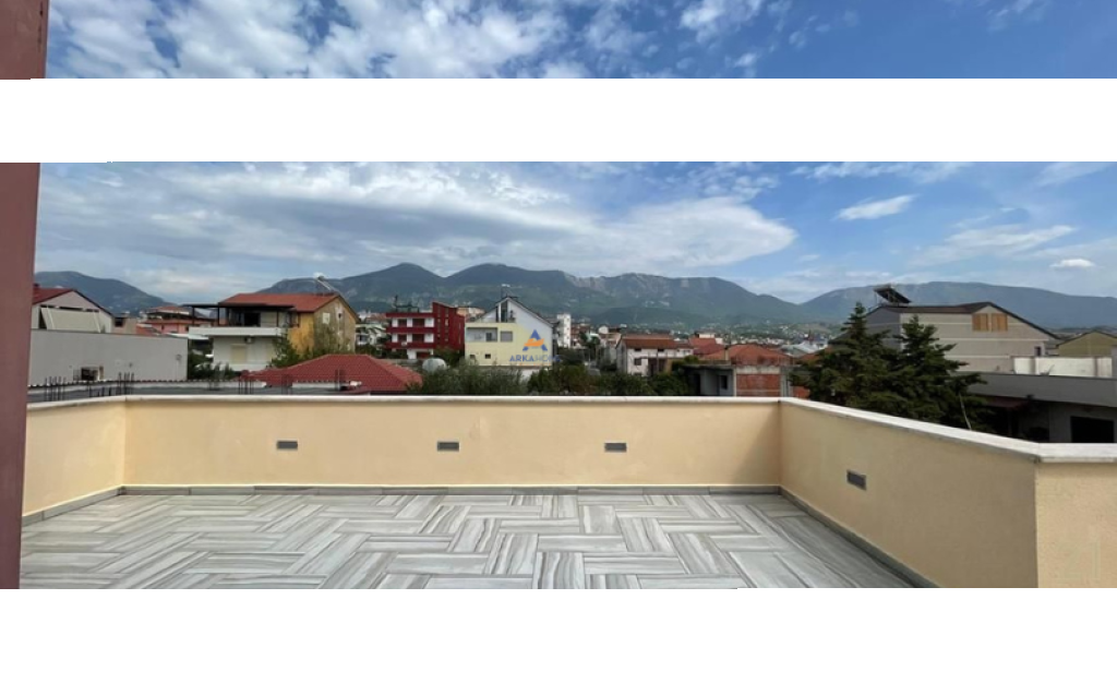 JEPET VILE ME QERA 254M2 "TE KODRA E PRIFTIT" 1200 EURO