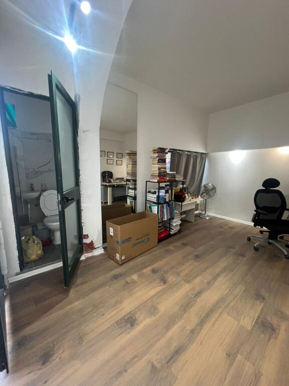 PREMISES FOR RENT NEAR KRISTALI