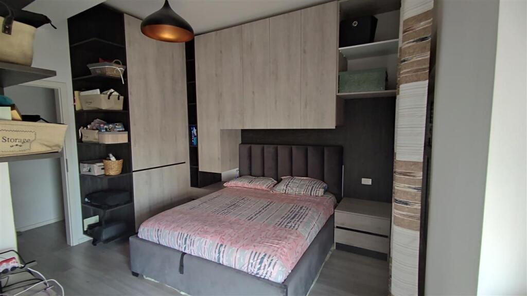 🏡 Shitet Apartament + Vend Parkimi Nëntokësor – Mangalem 21