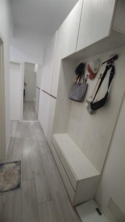🏡 Shitet Apartament + Vend Parkimi Nëntokësor – Mangalem 21