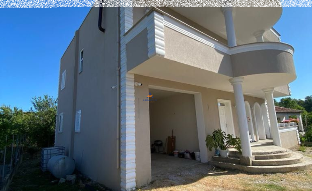 SHITET VILË 2-KATËSHE “SUKTH” 180.000 EURO