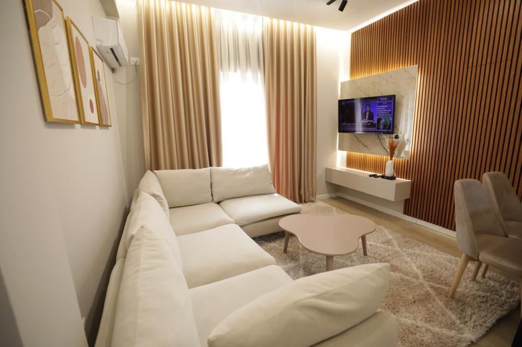 *Apartment 3+1+2+Parking For Rent | in Porcelan*