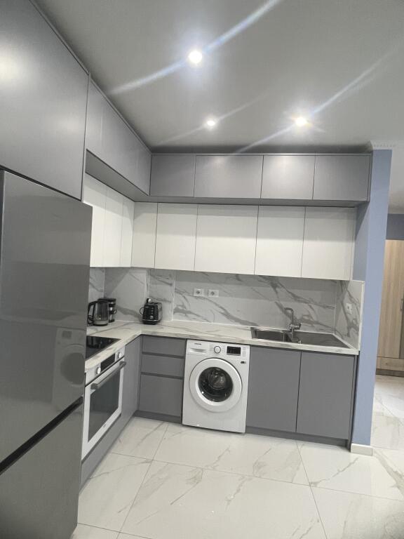 🏖️ Apartament 1+1 për Qira Afatgjatë – Plazh, Durrës