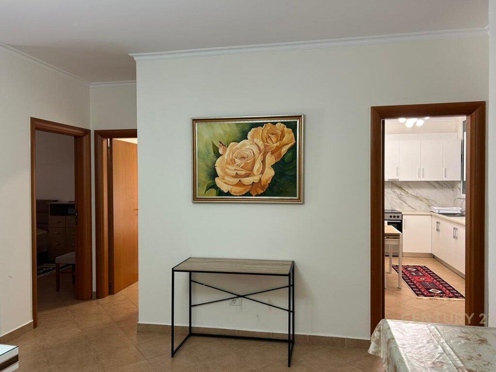 APPARTAMENTO 2+1+2 IN AFFITTO VICINO ALLA STRADA DI KAVAJË.
