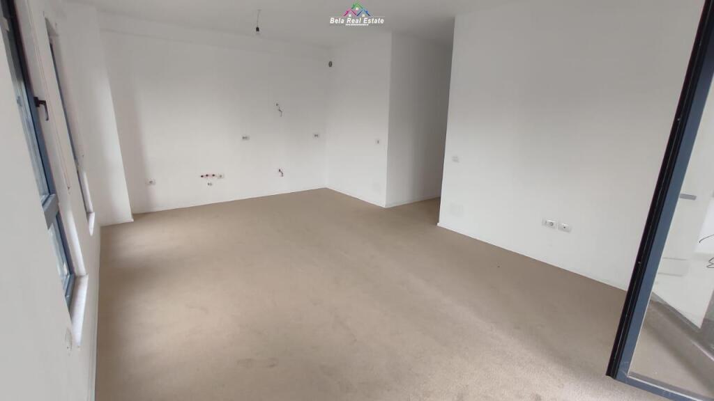 Ufficio in affitto 2+1 a Porcelan (ID BZ2530) Tirana