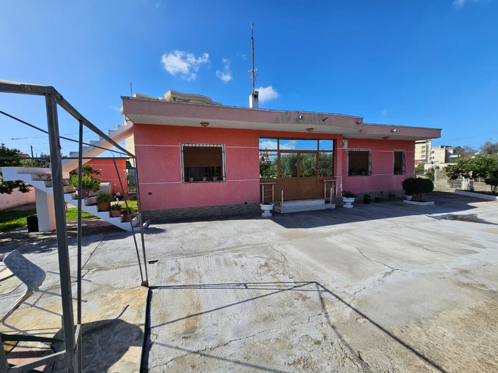 PRIVATE HOUSE FOR SALE IN PLAZ DURRES