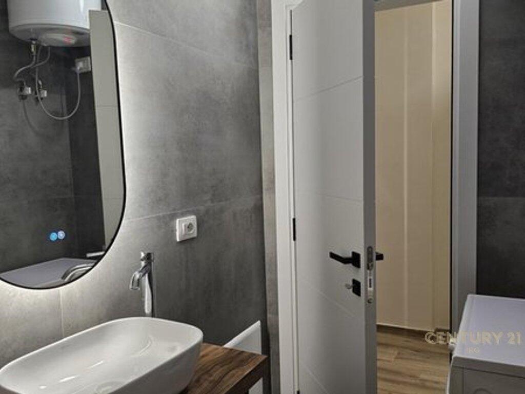 Studio in vendita vicino al Marina Bay Resort, Valona