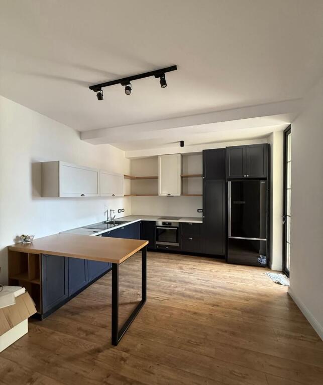 OFFICE FOR RENT 110 M2 PARIS COMMUNE 1000 EURO