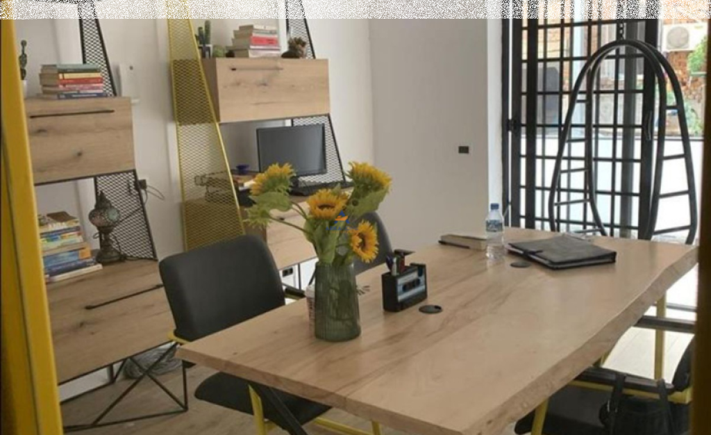 OFFICE FOR RENT 110M2 "DURRËS ROAD" 1000 EURO.