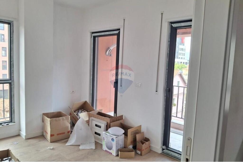 Apartment - For Sale - Qemal Stafa Street, Tirana (ID: 530181010-2282)