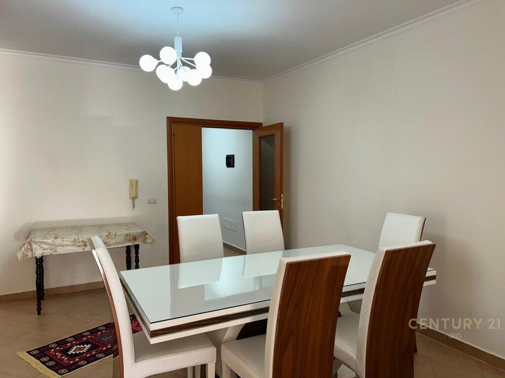 APPARTAMENTO 2+1+2 IN AFFITTO VICINO ALLA STRADA DI KAVAJË.