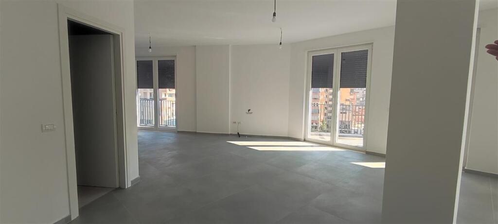 UFFICIO IN AFFITTO 220 M2 VIA DIBRA 2500 EURO NETTI