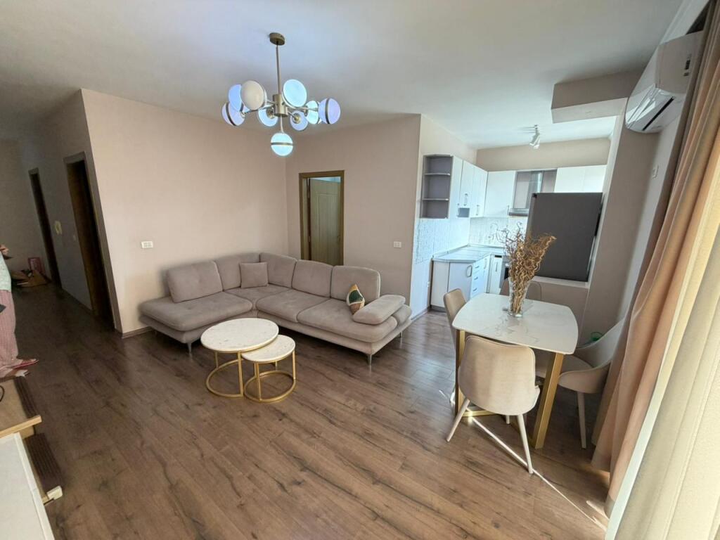 🏡 Appartamento 2+1+2 in Affitto 📍 Yzberisht, Via 3 Deshmoret, Tirana