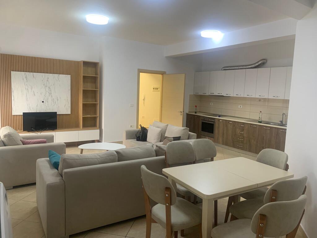 Apartament 2+1 me qera ne Astir!