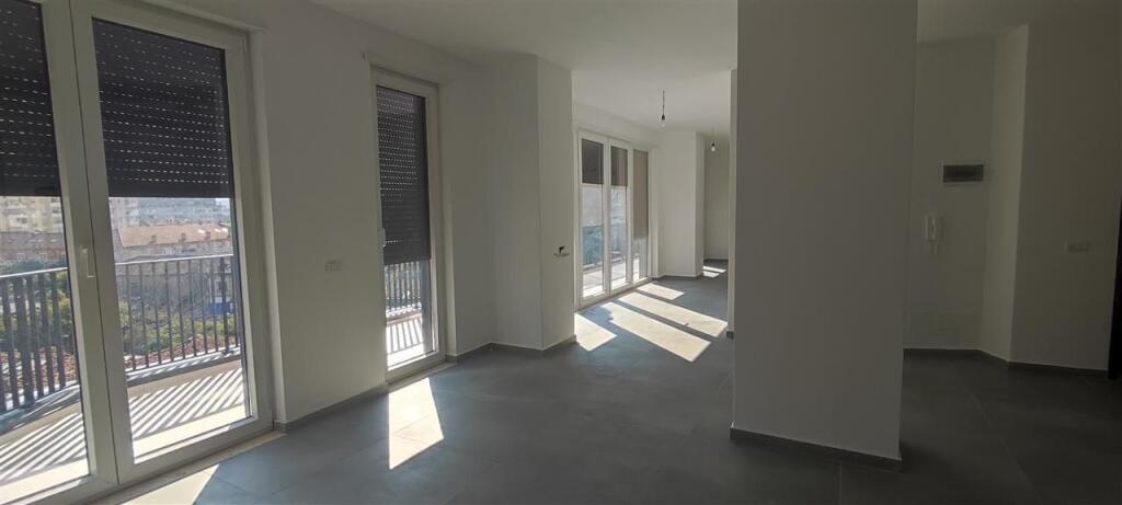 UFFICIO IN AFFITTO 220 M2 VIA DIBRA 2500 EURO NETTI