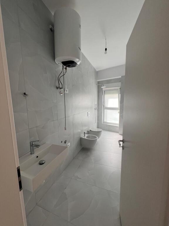 Shitet apartament 1+1 tek Kompleksi Kaimi!