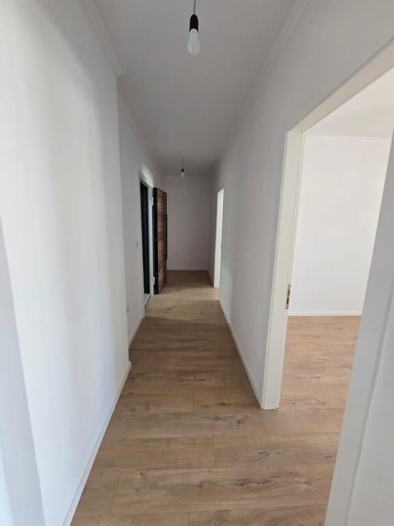 2+1, invested 5th floor without elevator, Don Bosko near the artist, 128,000 euros
