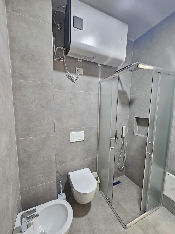 2+1 apartment for rent in Shkoze!