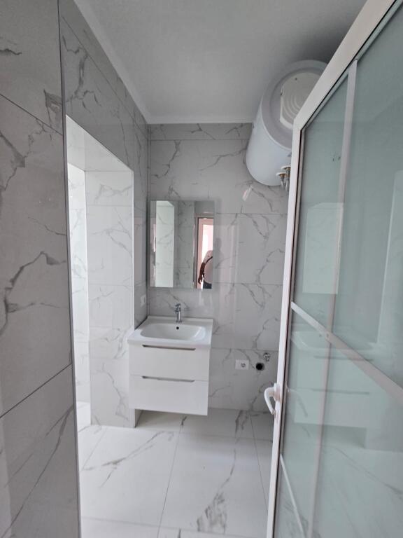 2+1, invested 5th floor without elevator, Don Bosko near the artist, 128,000 euros