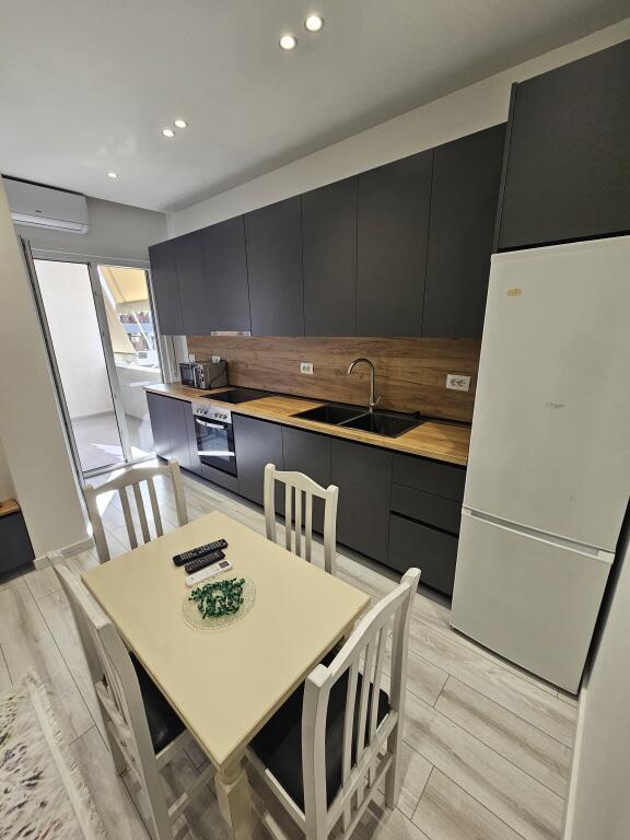 2+1 apartment for rent in Shkoze!