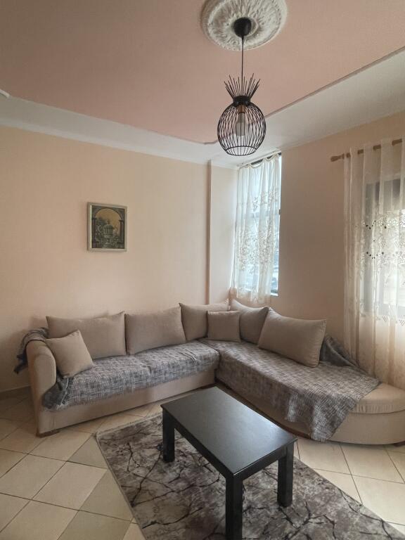 🏖️ Jepet me qira afatgjatë apartament në qendër të Golemit!