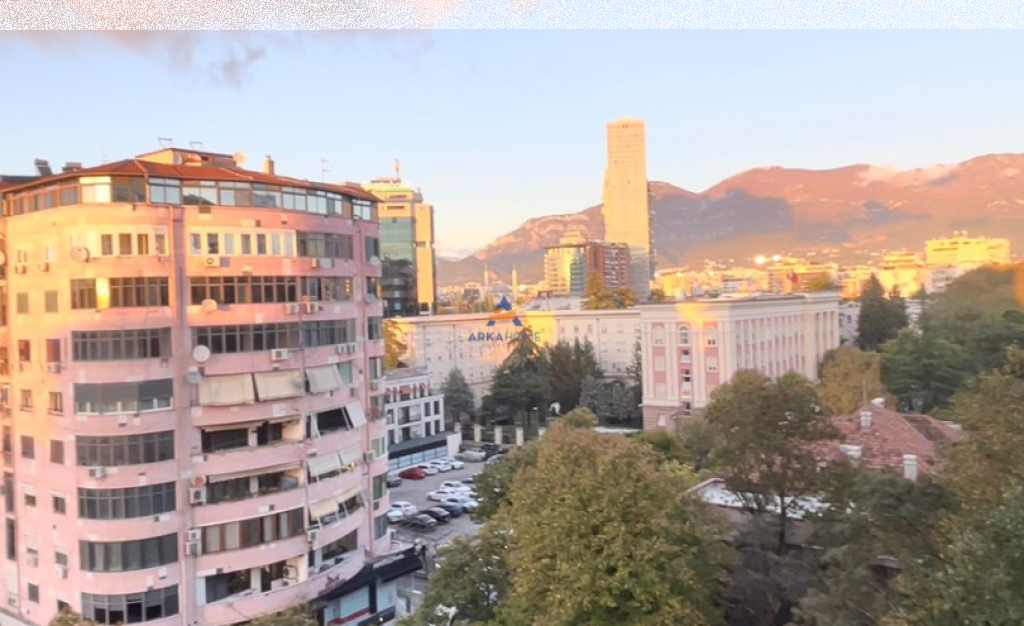 BUSINESS PREMISES FOR RENT 160M2 "ISMAIL QEMALI STREET, BLLOK" 2000 EURO