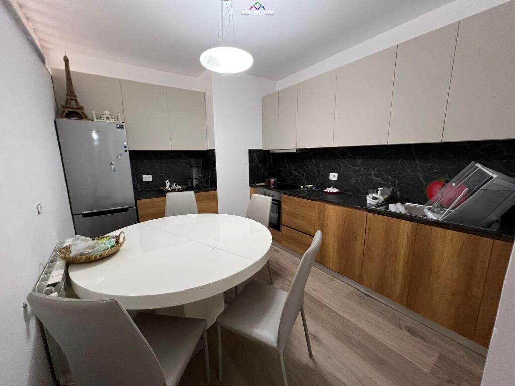 Apartament Me Qera 2+1+2 Tek Rruga E Elbasanit (ID B2201561) Tirane