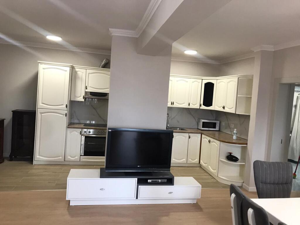 📣 Appartamento 3+1 in affitto nel centro di Tirana 📍 Dietro Piazza