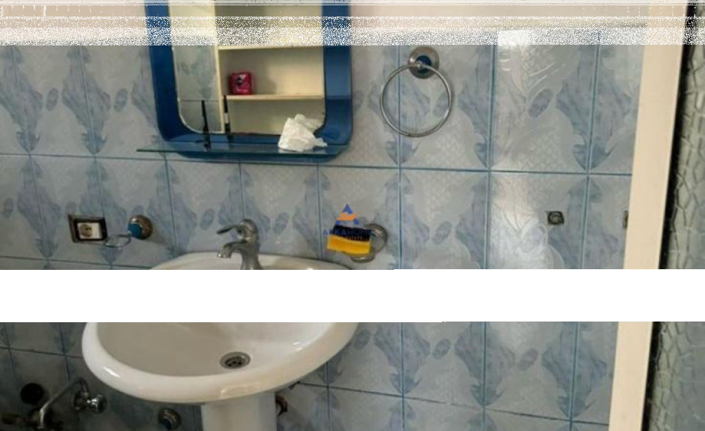 JEPET ME QERA AMBIENT BIZNESI 40M2 "QSUT,SPITALI FRANCEZ" 50.000 LEKE