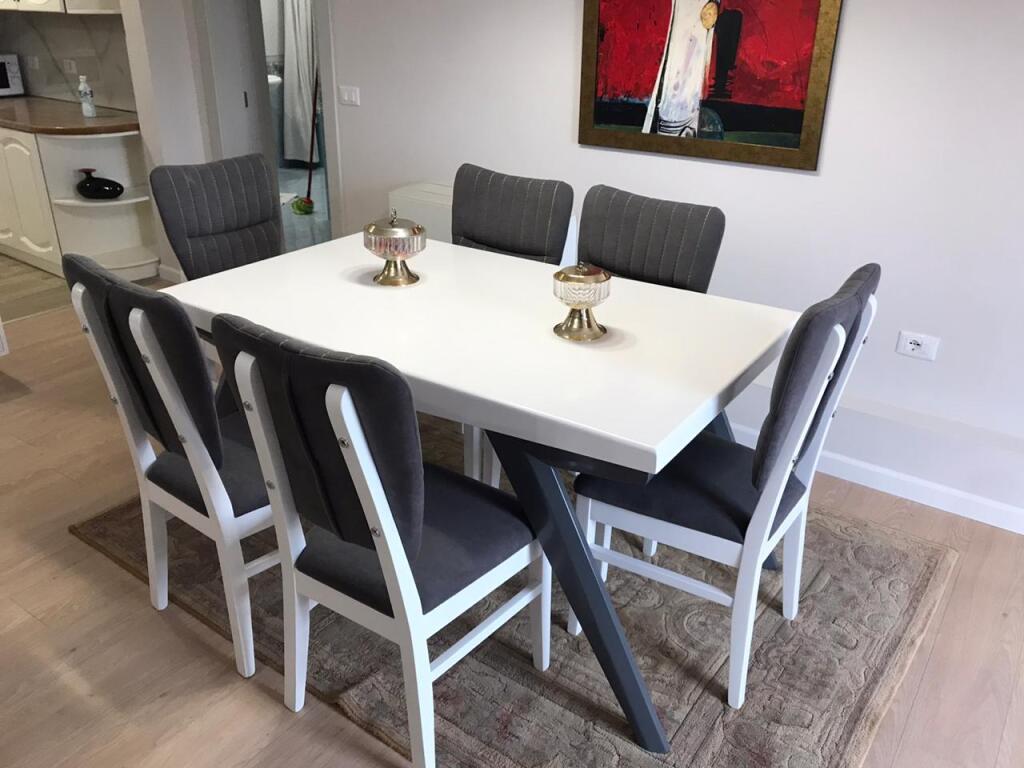 📣 Appartamento 3+1 in affitto nel centro di Tirana 📍 Dietro Piazza