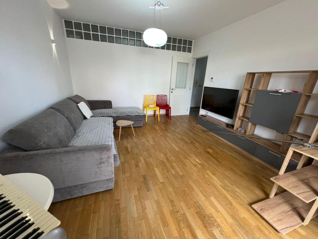 Apartament Me Qera 2+1+2 Tek Rruga E Elbasanit (ID B2201561) Tirane