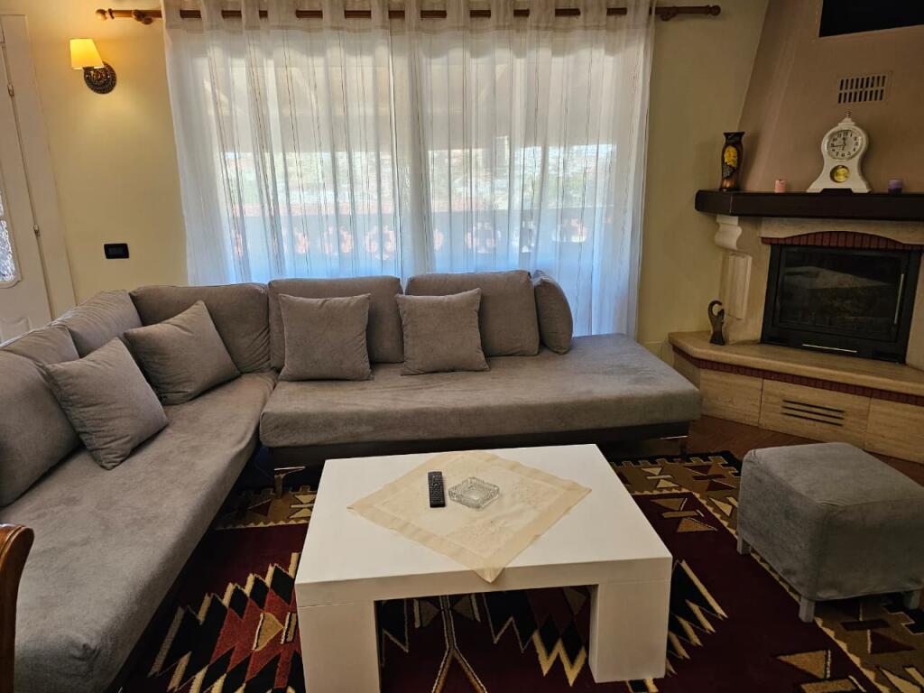 🏡 Qira 3+1+2 – Rruga Nikollë Filja, Tiranë