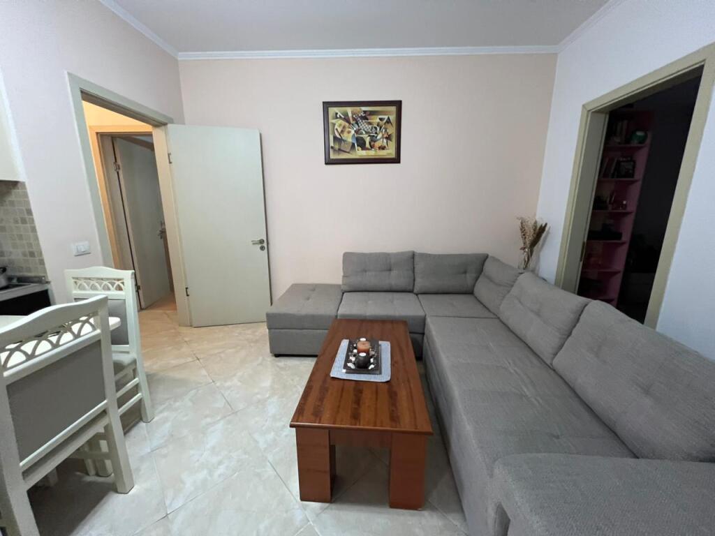 In vendita, Appartamento 2+1, Via Jordan Misja vicino all'Ufficio del Registro, Tirana.