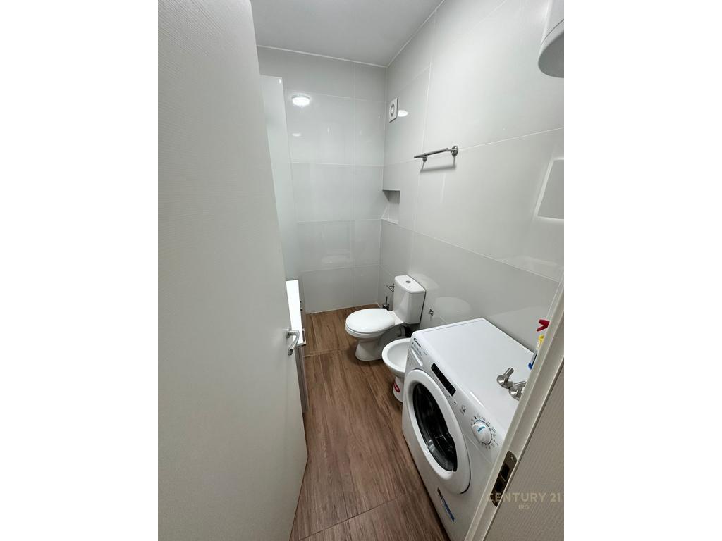 SHITET APARTAMENT 2+1+2 I PABANUAR KOMPLEKSI FRATARI, ASTIR!