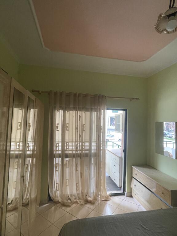 🏖️ Jepet me qira afatgjatë apartament në qendër të Golemit!