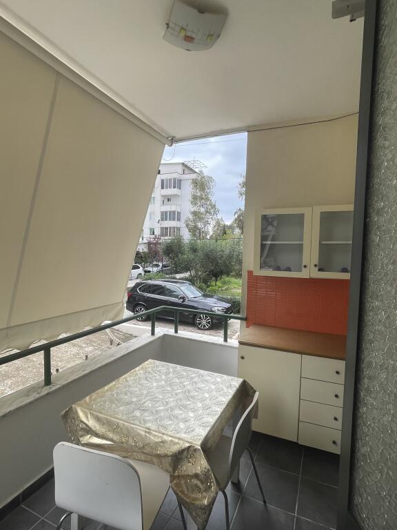🏖️ Jepet me qira afatgjatë apartament në qendër të Golemit!