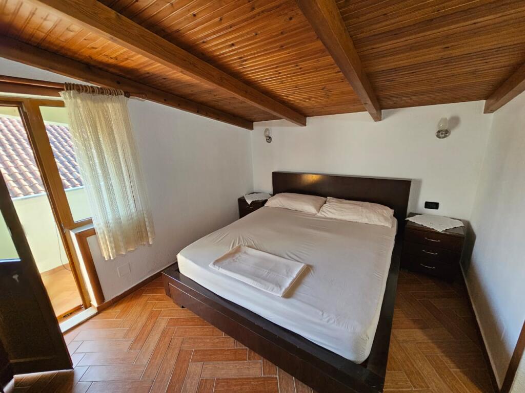 🏡 Qira 3+1+2 – Rruga Nikollë Filja, Tiranë