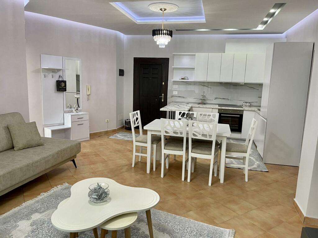 📣 QERA Apartament 1+1 📍 Liqeni i Thate, Prane Hotel Radisson ✨