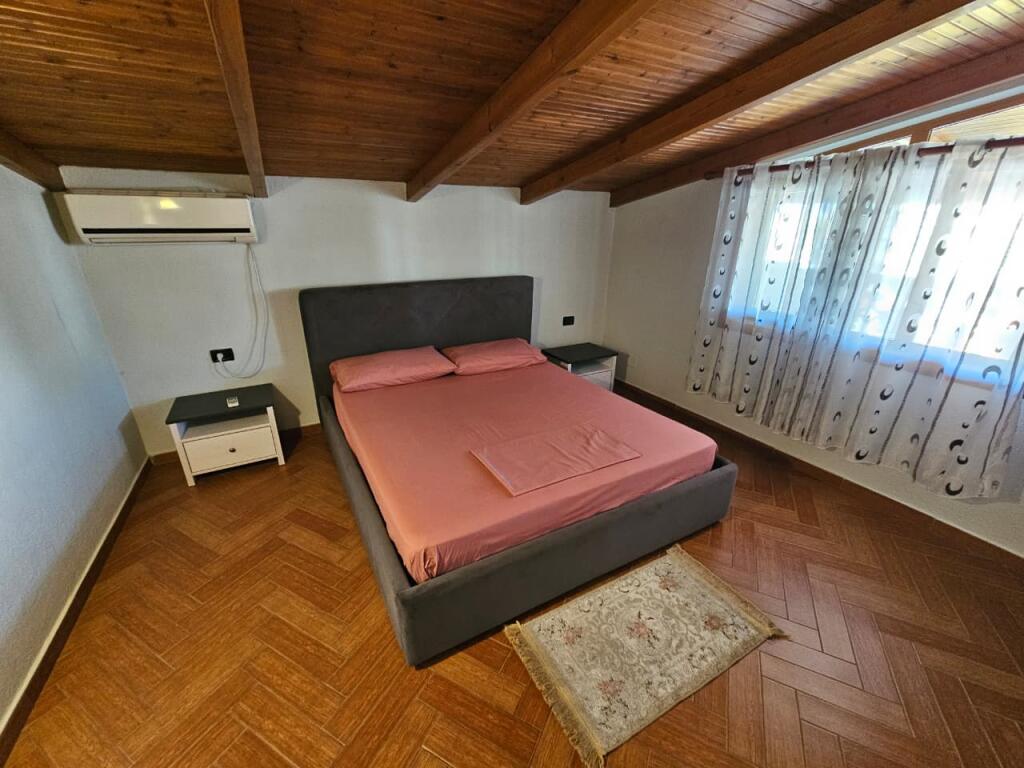 🏡 Qira 3+1+2 – Rruga Nikollë Filja, Tiranë