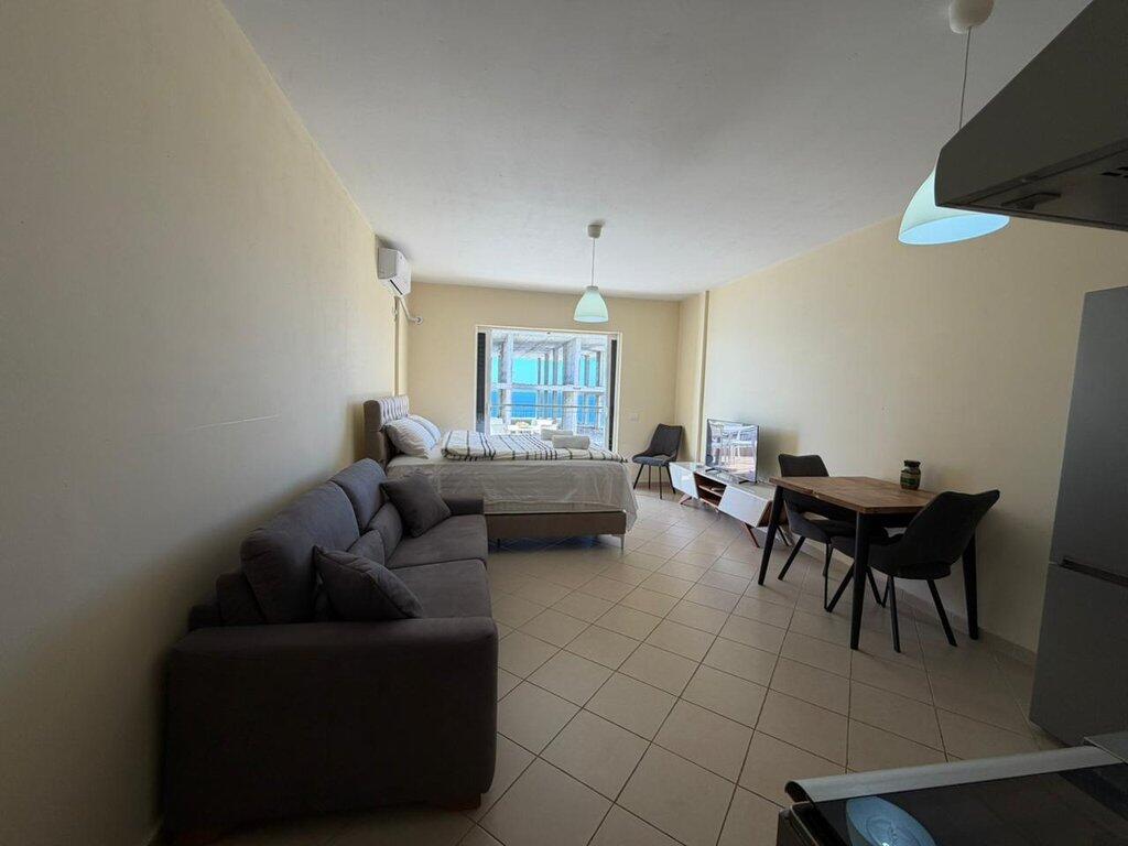 SARANDE, MONOLOCALE IN VENDITA VICINO AL RESORT "SANTA QUARANTA".
