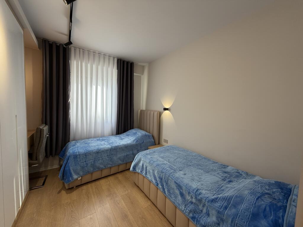 Apartment 2+1+2 Parking for rent at FZ near the Dry Lake.