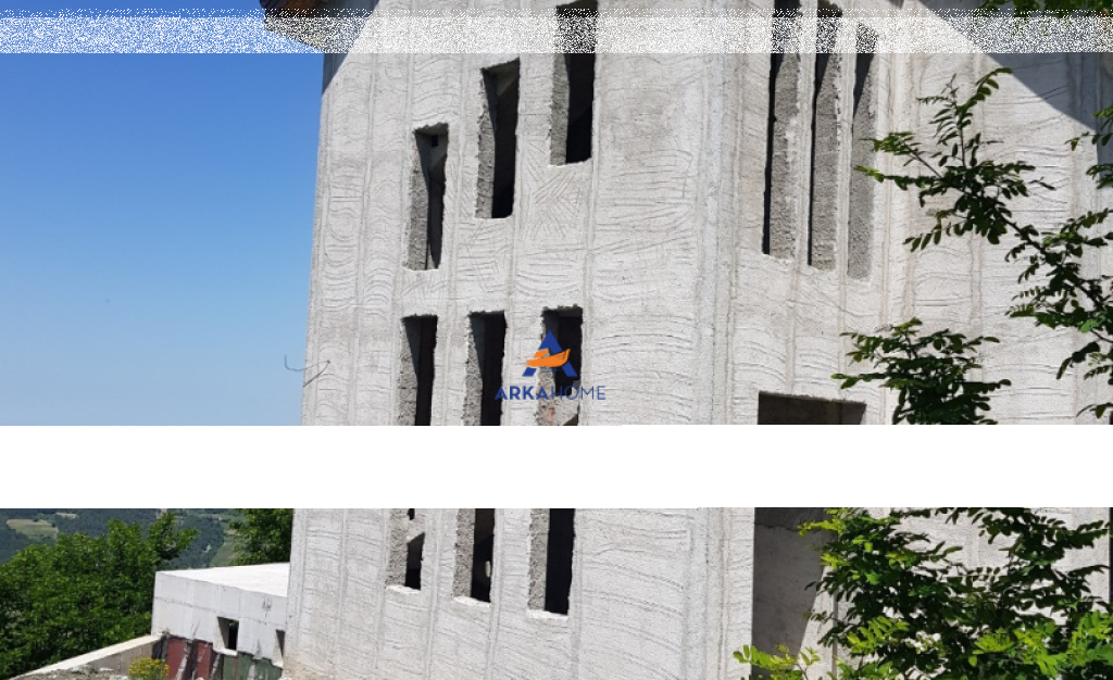 VENDESI COMPLESSO TURISTICO "GJINAR, ELBASAN" 1.300.000 EURO