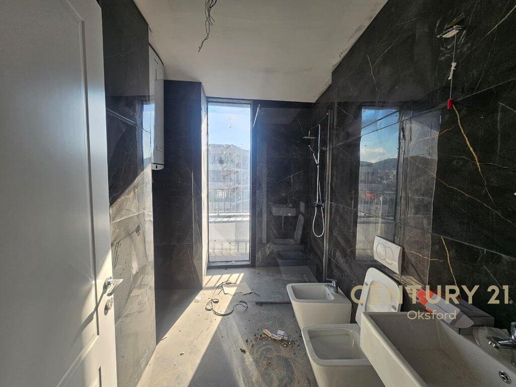 Apartament 3+1+2 Plus post Parkimi Për SHITJE tek Rezidenca Lake View (Rruga e Kosovareve)!.