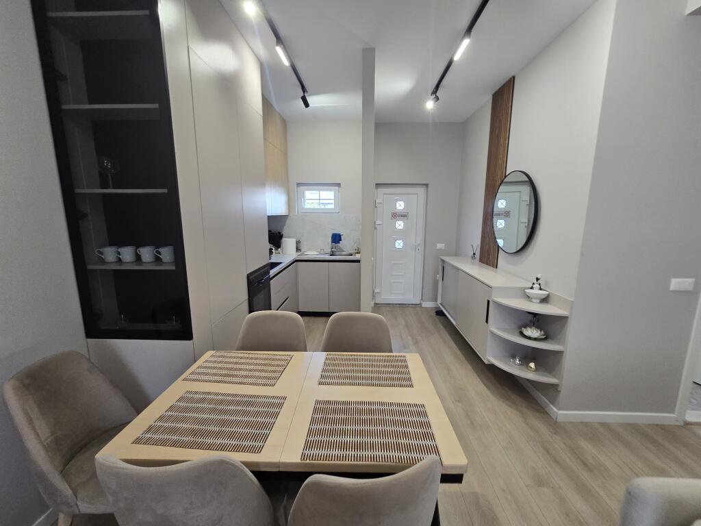 *Apartament 2+1+Verande+Parking Me Qira | ne Porcelan*