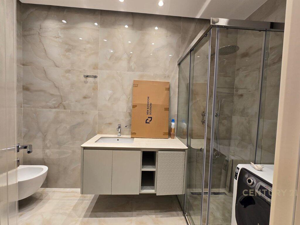 APARTAMENT 2+1+2+POST PARKIMI TEK KOPSHTI ZOOLOGJIK!