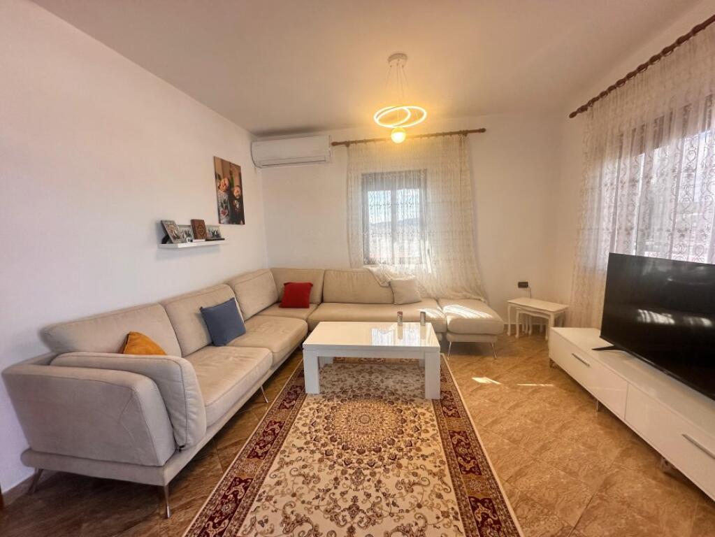 🏡 Casa Privata in Affitto – Lundër 🌿