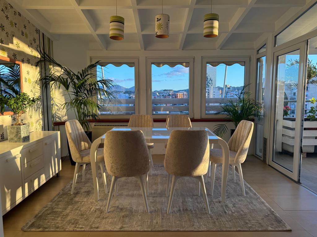 JAPIM ME QIRA APARTAMENT MODERN 2+1+2 ME POST PARKIMI!!